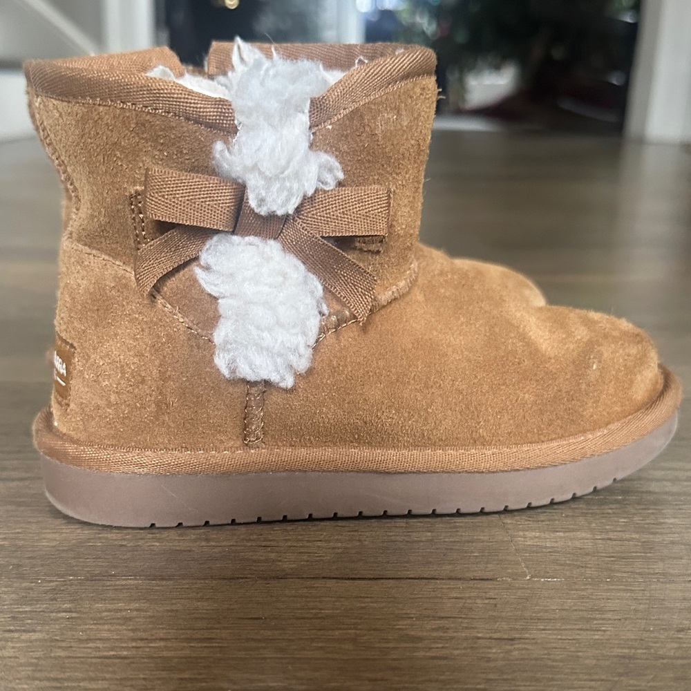 Koolaburra by Ugg kids boots